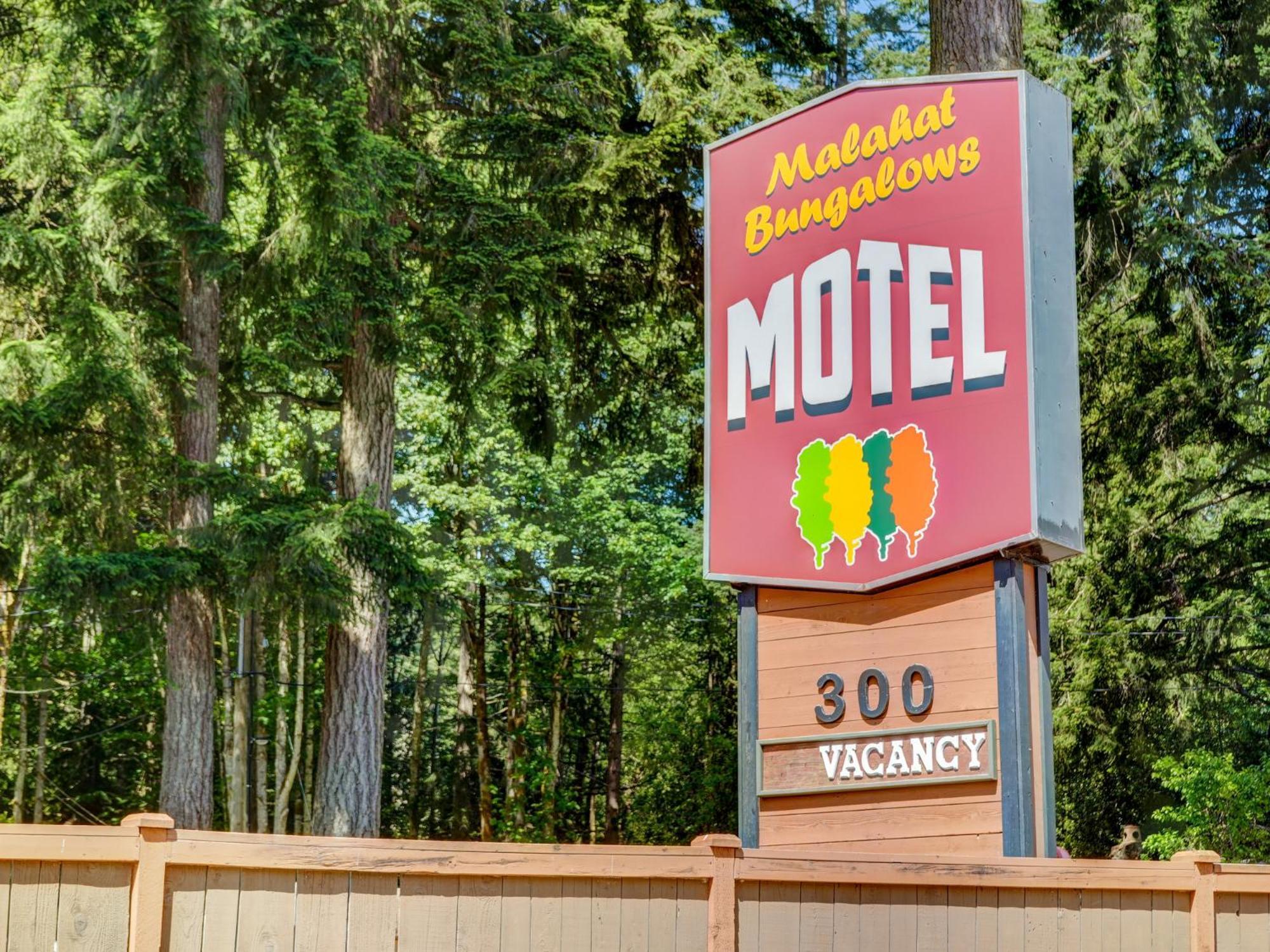 Malahat Bungalows Motel Eksteriør bilde