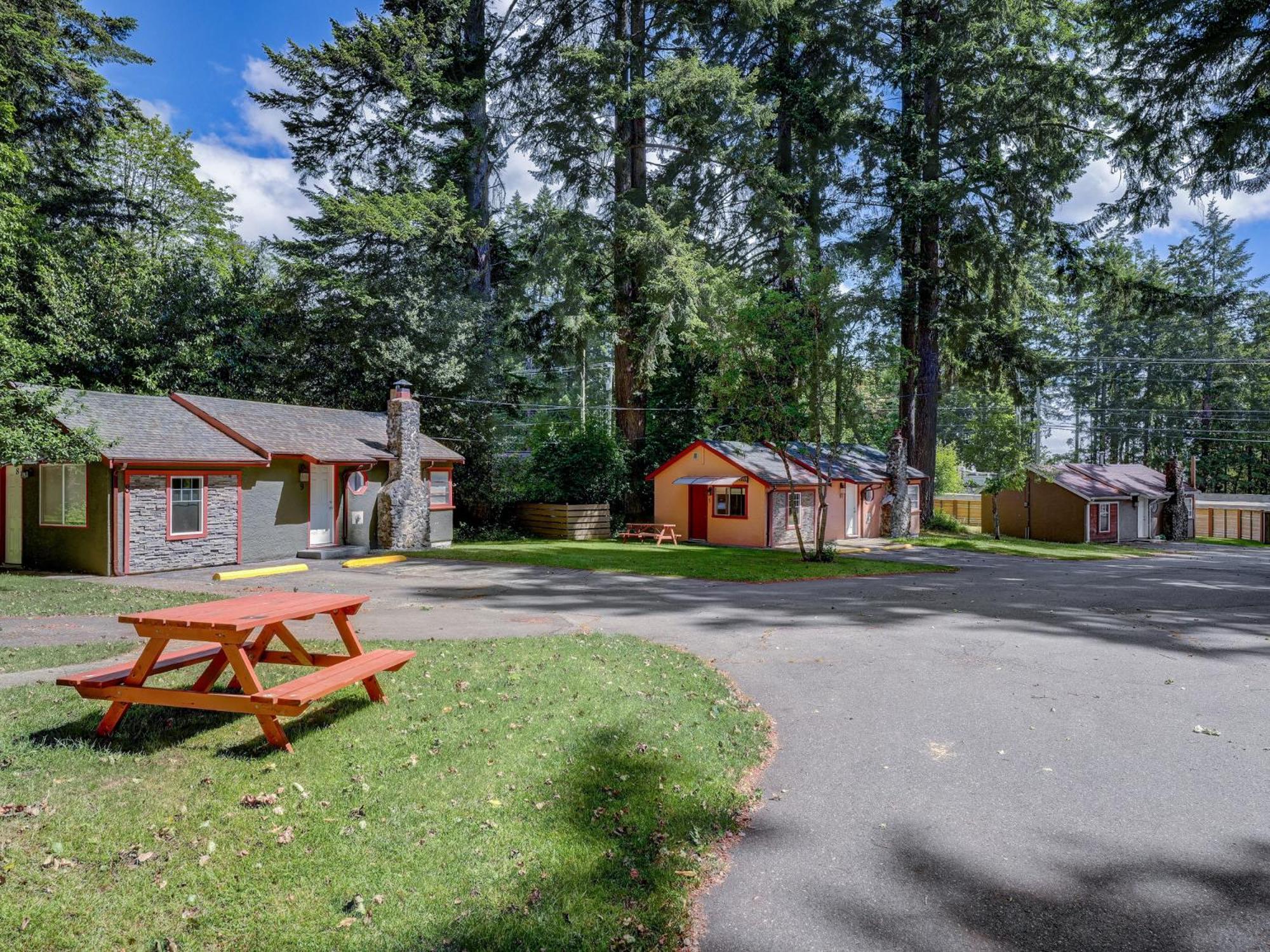 Malahat Bungalows Motel Eksteriør bilde